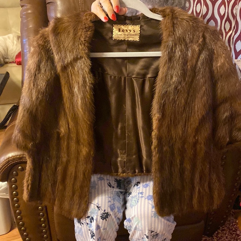 Mink shaw good condition asking 25